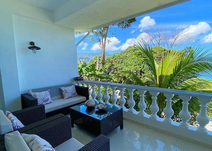Reve Bleu Villa Glacis